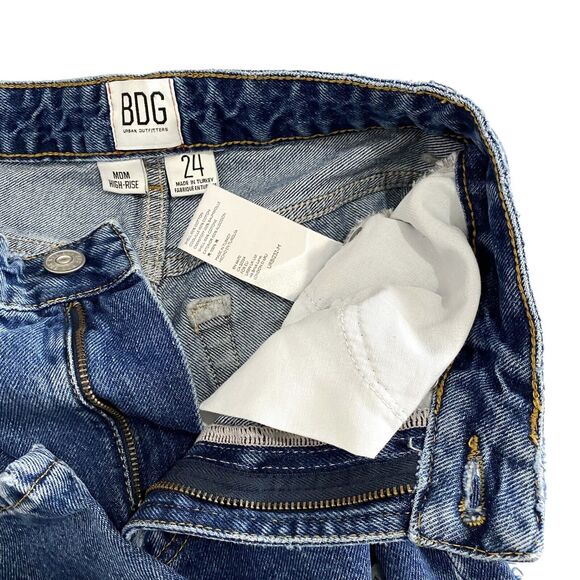 Urban Outfitters BDG Mom High Rise Denim Jeans Womens Sz 24 Distressed Slim NWOT - Picture 10 of 10